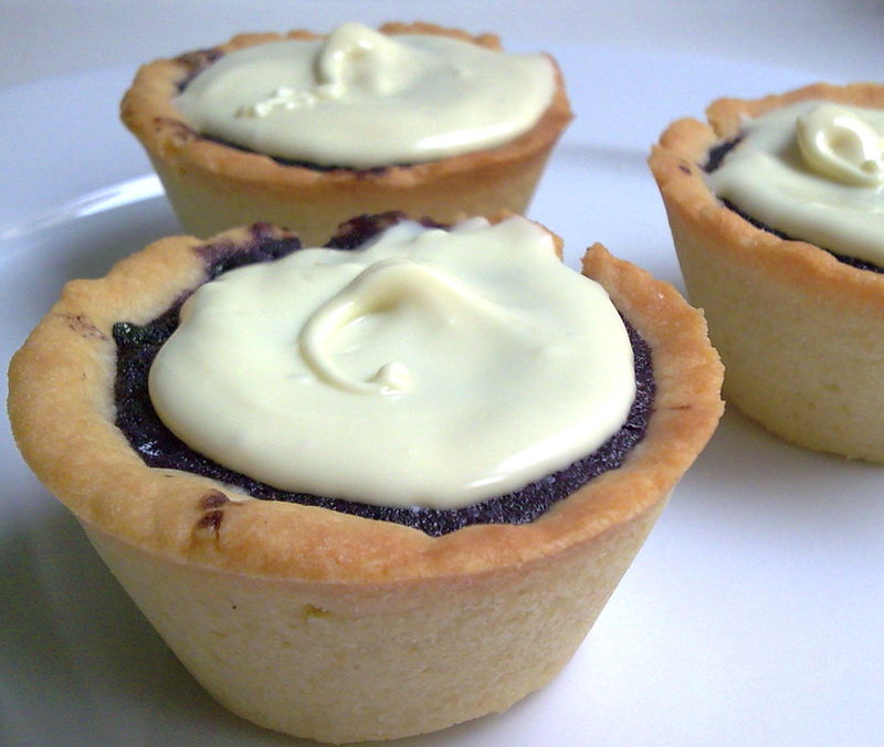 Les \u0026quot;Blåbärsmazariner\u0026quot; ou mazarins (délicieuses pâtisseries suédoises) aux myrtilles