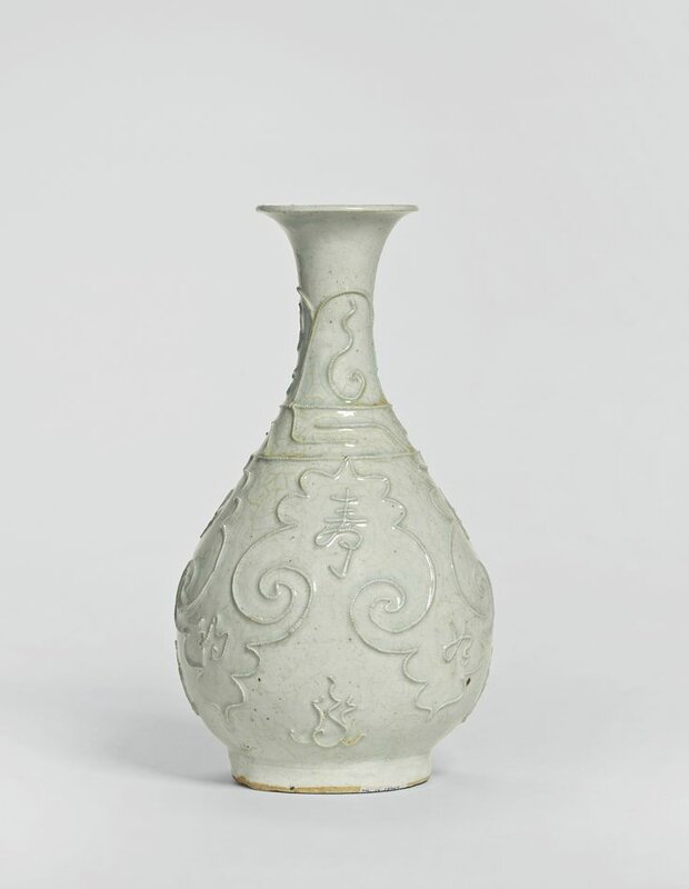 A rare 'Qingbai' vase (yuhuchunping), Yuan dynasty