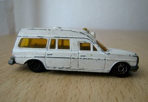 Mercedes ambulance 03 -Norev- (minijet)