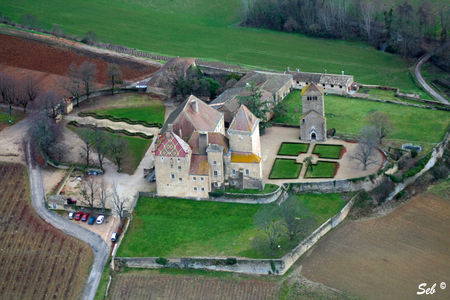 Ch_teau_de_Pierreclos_02