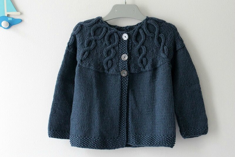 modele tricot fille 2 ans