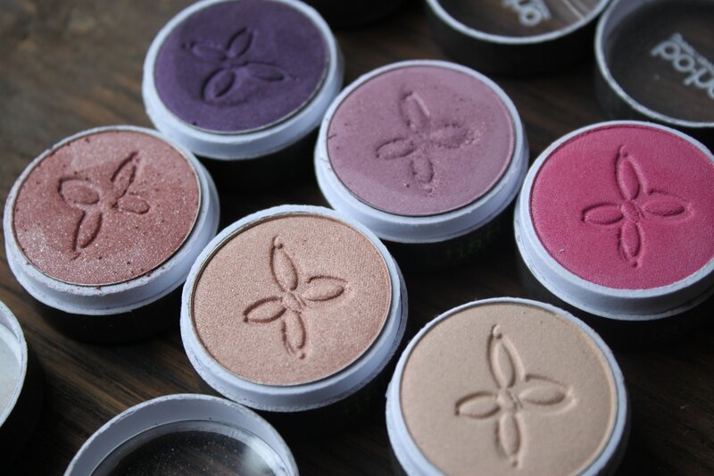 boho green revolution maquillage naturel bio fards à paupières édition limitée boho green revolution maquillage naturel bio fards à paupières édition limitée