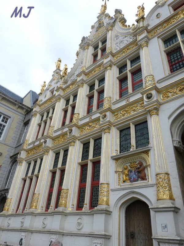 FACADE PALAIS DU FRANC