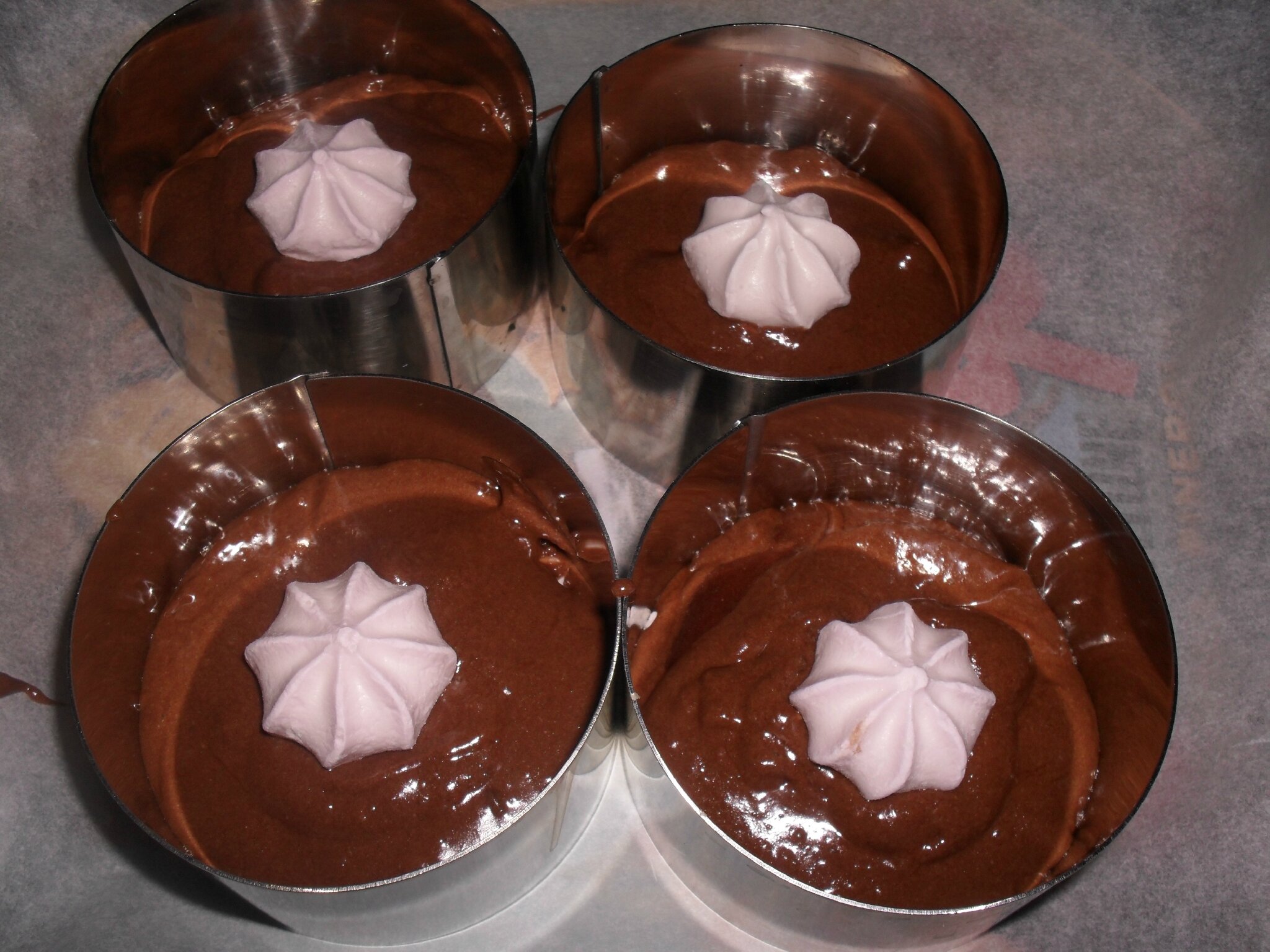 MARQUISE AU CHOCOLAT AU COEUR MERINGUE