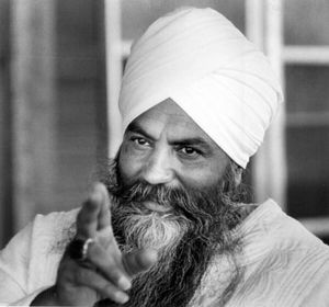 Yogi Bhajan_n_Old1