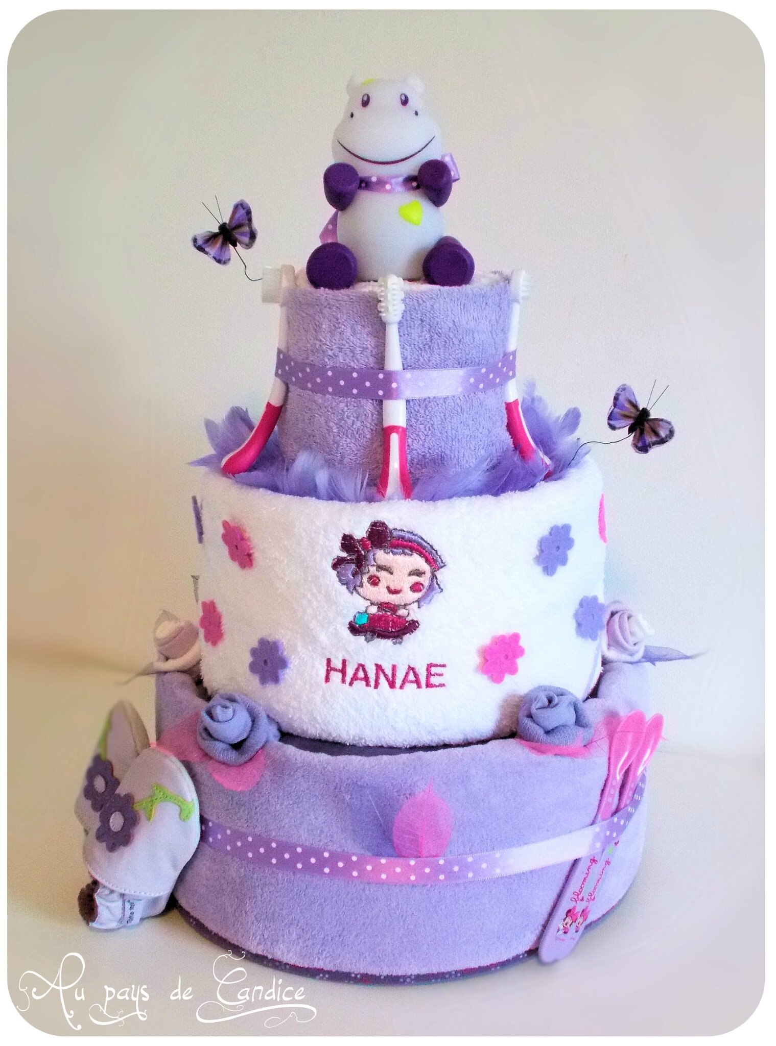 Gâteau de couches "parme, blanc et rose" et ses bodys cupcakes ...