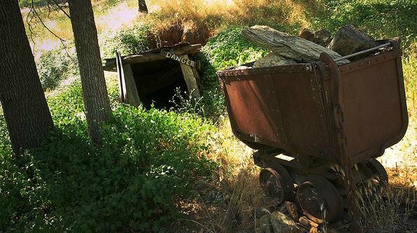 ghost-adventures-706-tuolumne-general-hospital-ss-010_596x334
