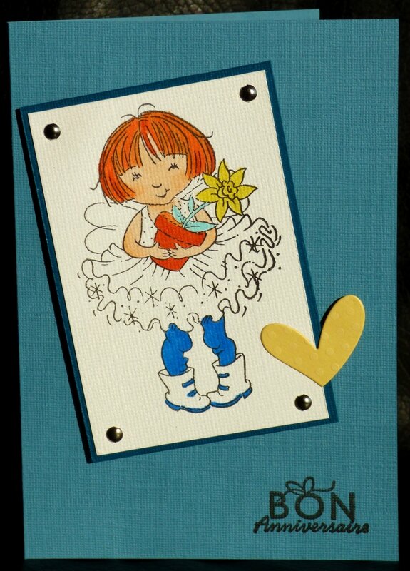 carte d'anniversaire fillette avec pot de fleur