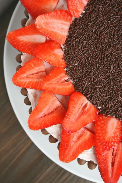 layer cake chocolat et fraise u gateau à étages Minouchka 3