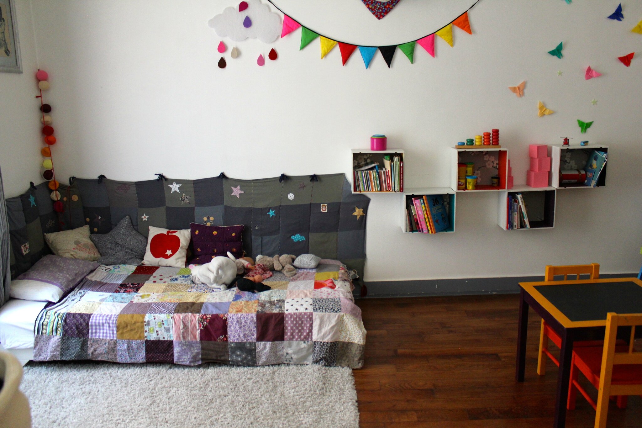 Montessori et cie: la chambre de thaïs fairy's fabrics