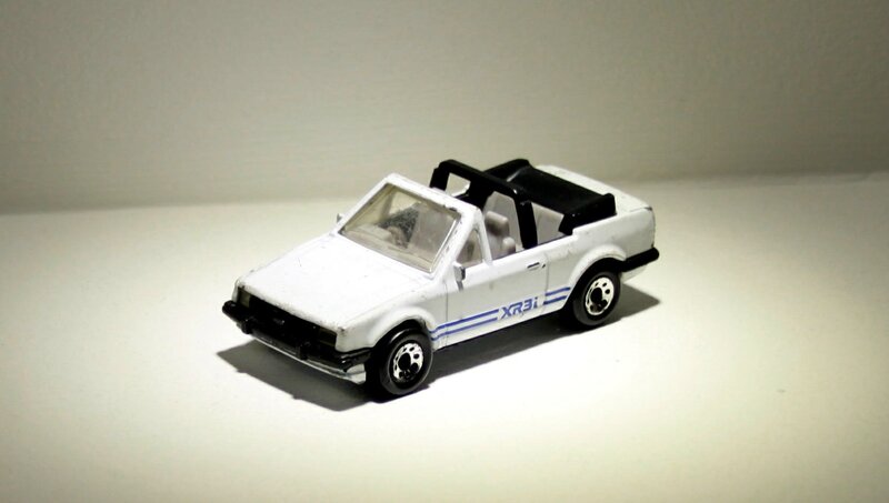 Ford escort cabriolet (Matchbox) 01
