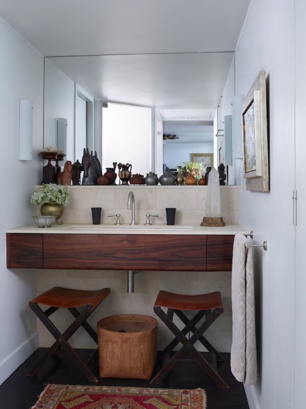 bathroom-wood-vanity-sculpture-mirror-leather-stools
