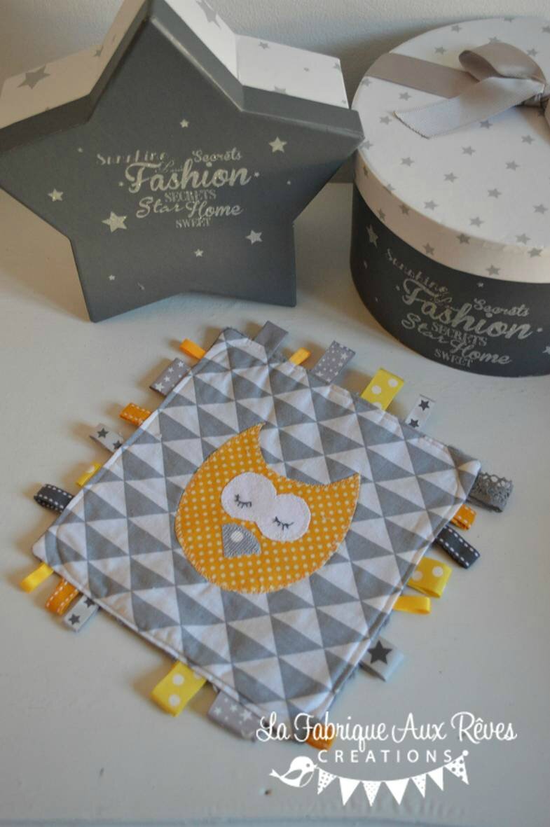 Linge de lit décoration et articles textiles bébé jaune, gris ...