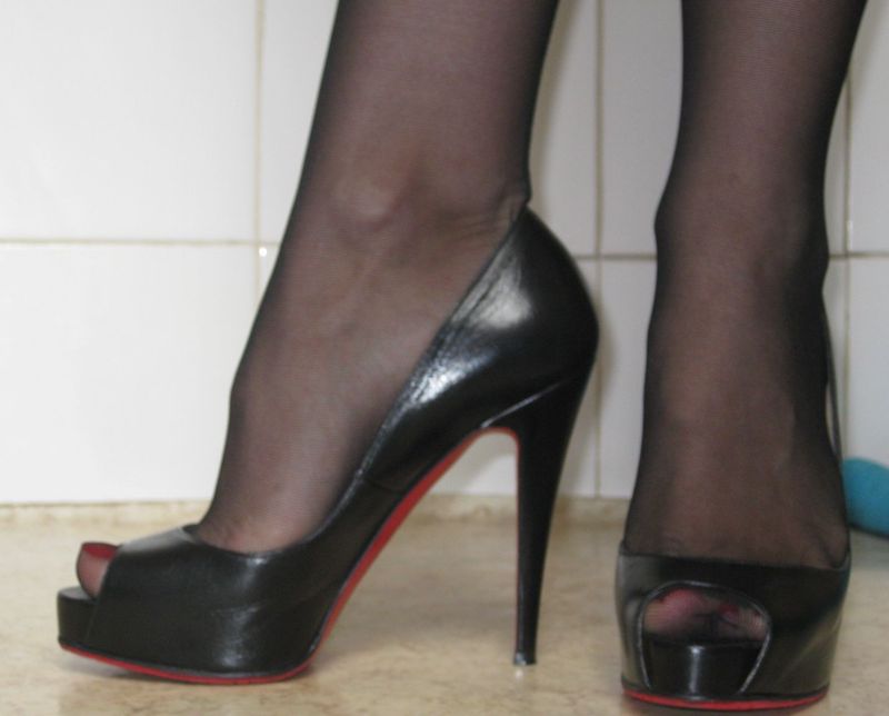 escarpin louboutin occasion