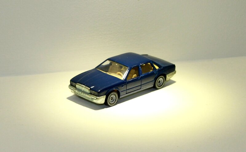 Jaguar XJ6 (ref 1069) Siku 01