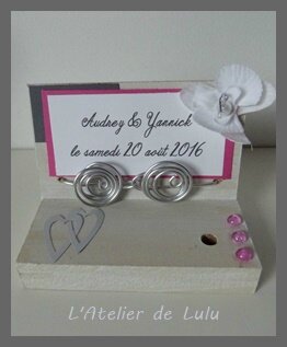 porte stylo coeurs enlacees