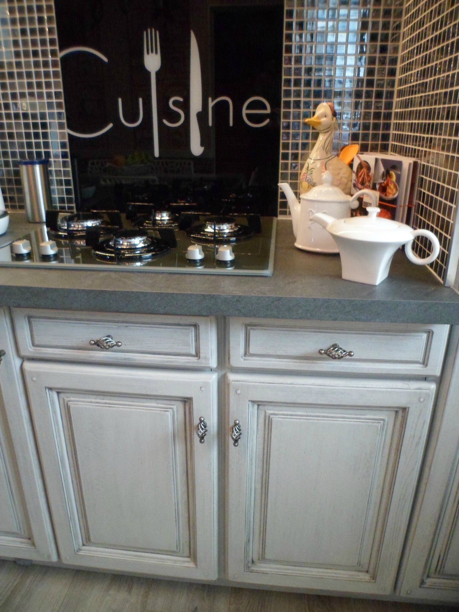 Et encore une jolie cuisine!!perle deco carbone relook meubles62