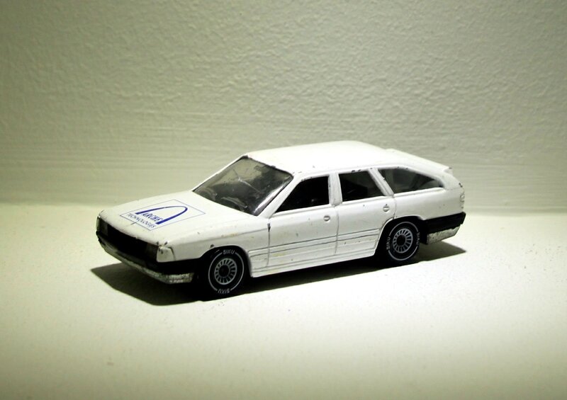 Audi 100 avant (ref 1057) Siku