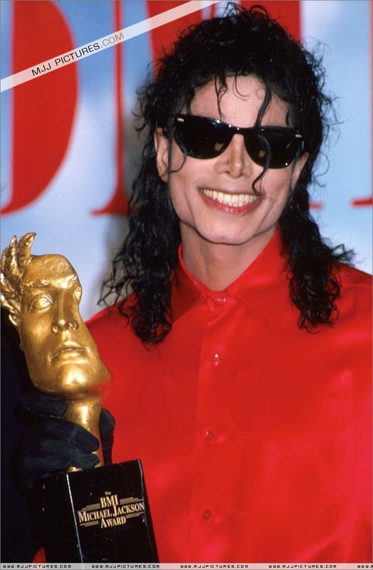 Un jour dans la vie de Michael Jackson - Page 2 86365380