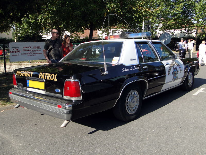 1991 Ford crown victoria police interceptor #2